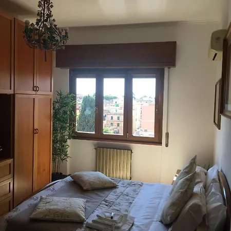 Panoramic And Bright Penthouse Is Waiting For You Rome